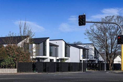Photo of property in 2/302 Fitzgerald Avenue, Christchurch Central, Christchurch, 8013