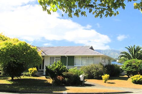 Photo of property in 10 Montana Road, Totara Park, Upper Hutt, 5018