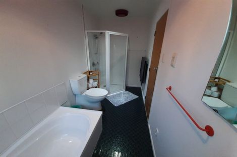 Photo of property in 33 Omega Street, Newlands, Wellington, 6037