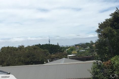 Photo of property in 51 James Evans Drive, Northcote, Auckland, 0627