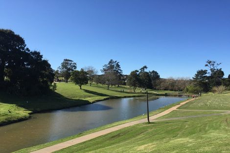 Photo of property in 11 Walnut Lane, Browns Bay, Auckland, 0630