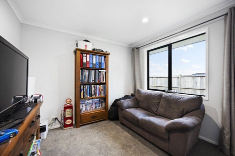 Photo of property in 32 Peacock Place, Pokeno, 2402