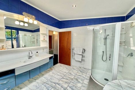 Photo of property in 14 Titirangi Beach Road, Titirangi, Auckland, 0604