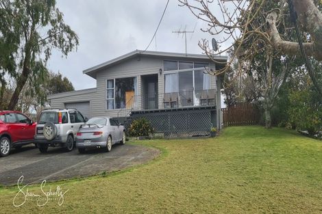 Photo of property in 35 Whaka Street, Maungaturoto, 0520