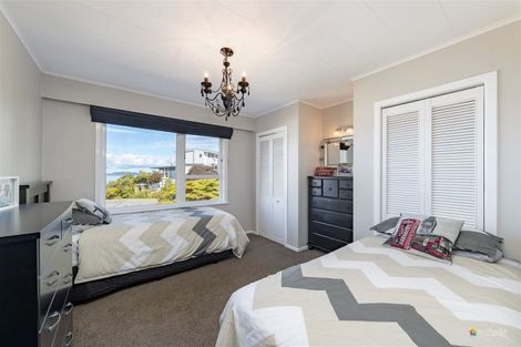 Photo of property in 96 Dowse Drive, Maungaraki, Lower Hutt, 5010