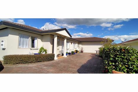 Photo of property in 11a Dawn Place, Waiuku, 2123
