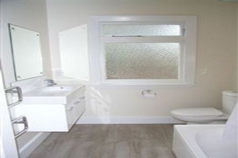 Photo of property in 83 Hawthorne Street, Strowan, Christchurch, 8052