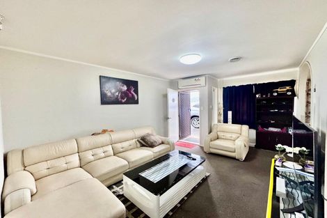 Photo of property in 11c Onslow Road, Papakura, 2110