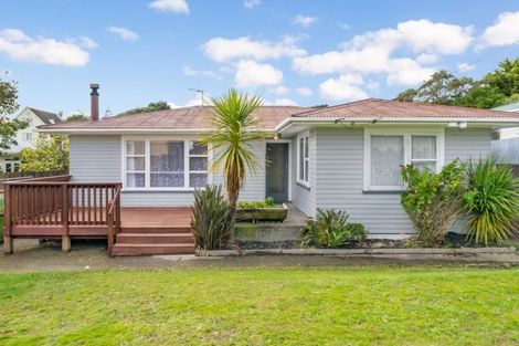 Photo of property in 39 Levant Street, Cannons Creek, Porirua, 5024