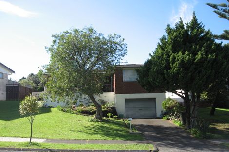 Photo of property in 51 La Trobe Street, Pakuranga Heights, Auckland, 2010
