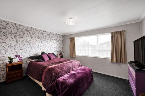 Photo of property in 24a Albion Street, Hawera, 4610