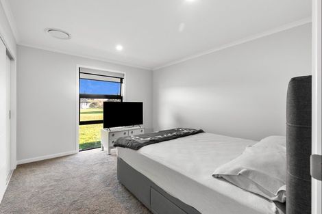 Photo of property in 230 Valley Views, Fitzherbert, Palmerston North, 4472