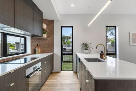 Photo of property in 99c Hillcrest Avenue, Hillcrest, Auckland, 0627