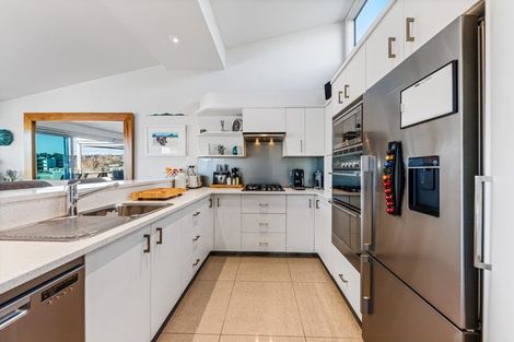 Photo of property in 2/12 Browns Road, Rothesay Bay, Auckland, 0630