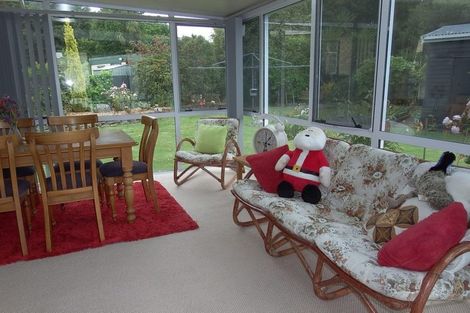 Photo of property in 77 Collingwood Street, Eltham, 4322