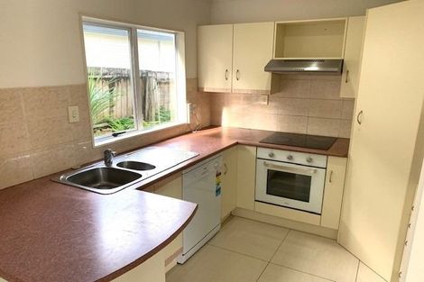 Photo of property in 1/18 Peach Road, Glenfield, Auckland, 0629