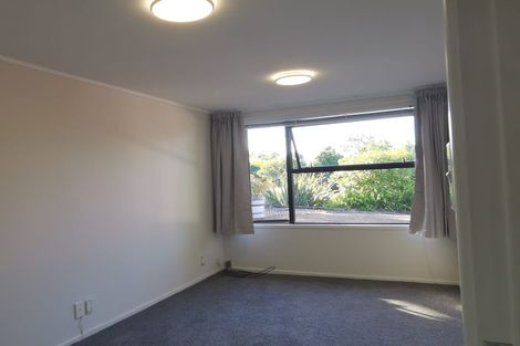 Photo of property in 17 Diana Drive, Glenfield, Auckland, 0627