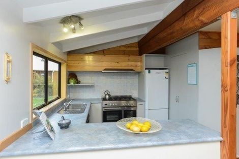 Photo of property in The Cottage, 2 Shanly Street, Waipawa, 4210