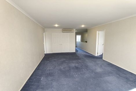 Photo of property in 8 Hattaway Avenue, Bucklands Beach, Auckland, 2012