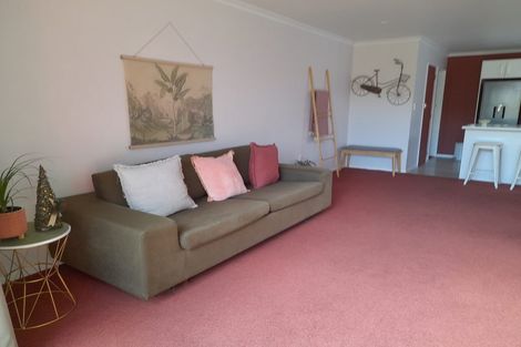 Photo of property in 1/2 Trigg Crescent, Taradale, Napier, 4112