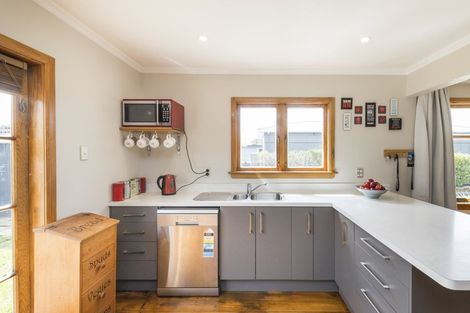 Photo of property in 21 Glasgow Street, Takaro, Palmerston North, 4412