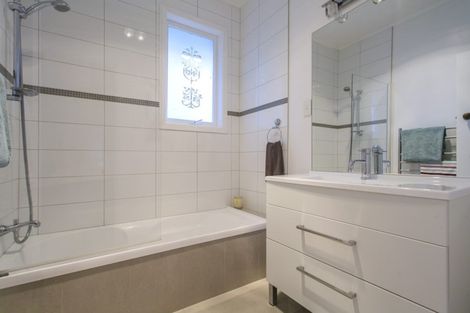 Photo of property in 25 Christian Road, Swanson, Auckland, 0614