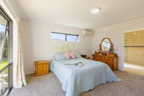 Photo of property in 76 Orotu Drive, Poraiti, Napier, 4112