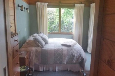 Photo of property in 143 Govett Avenue, Frankleigh Park, New Plymouth, 4310