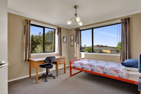 Photo of property in 2 Cranmer Close, Rototuna North, Hamilton, 3210