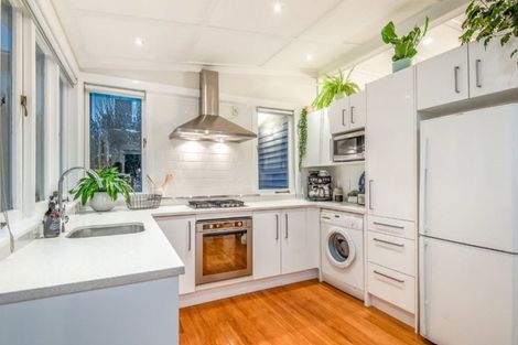 Photo of property in 2/221 Onewa Road, Birkenhead, Auckland, 0626