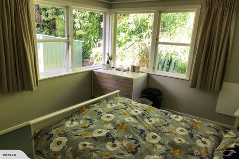 Photo of property in 20 Bedford Street, Northland, Wellington, 6012