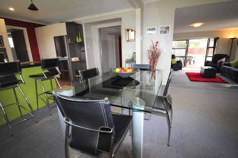 Photo of property in 8 Winston Place, Alexandra, 9320