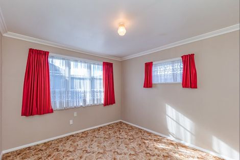 Photo of property in 196 Cambridge Street, Levin, 5510