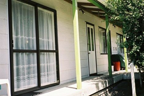 Photo of property in 152 Queens Drive, Lyall Bay, Wellington, 6022