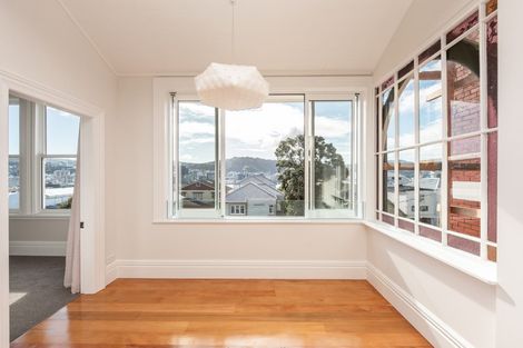 Photo of property in 62 Hawker Street, Mount Victoria, Wellington, 6011