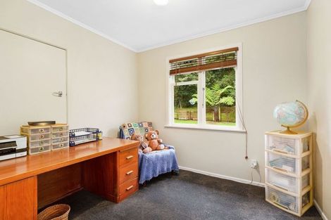 Photo of property in 13 Magdalen Street, Tawa, Wellington, 5028