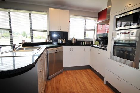 Photo of property in 8 Winston Place, Alexandra, 9320