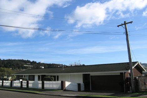 Photo of property in 7 Kennedy Grove, Stokes Valley, Lower Hutt, 5019