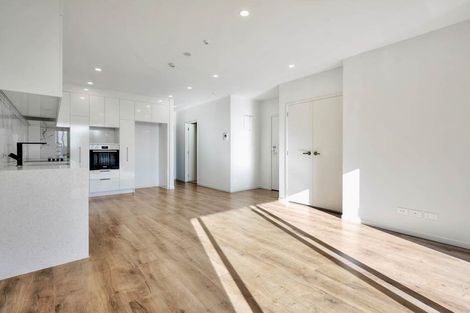 Photo of property in 201/1a Kings Road, Mount Roskill, Auckland, 1041