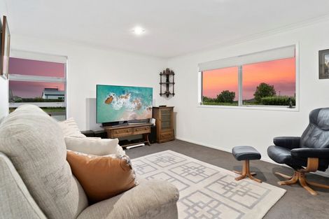 Photo of property in 16 Holyoake Terrace, Omokoroa, 3114