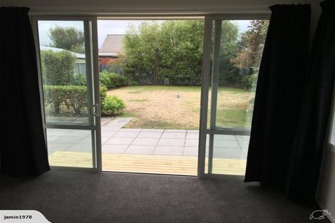 Photo of property in 6b Hurst Place, Parklands, Christchurch, 8083