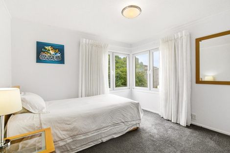 Photo of property in 5 Trinidad Crescent, Grenada Village, Wellington, 6037