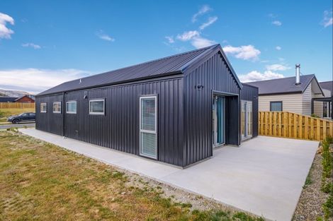 Photo of property in 26 Obelisk Street, Wanaka, 9305