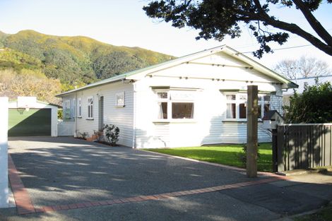Photo of property in 4 Bauchop Road, Waterloo, Lower Hutt, 5011