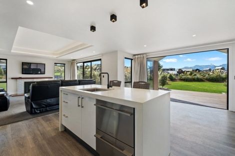 Photo of property in 18 Mount Linton Avenue, Wanaka, 9305