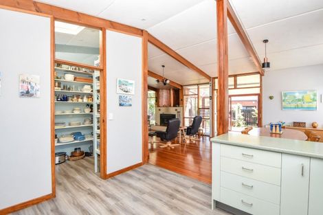 Photo of property in 22 Victoria Street, Carterton, 5713