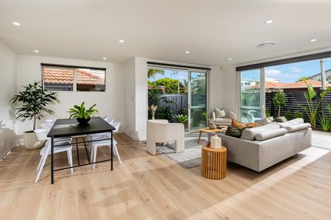 Photo of property in 35a Waiake Street, Torbay, Auckland, 0630