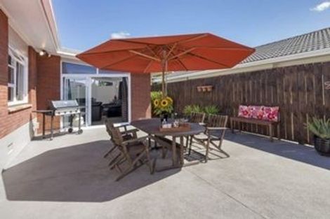 Photo of property in 4 Quibray Place, Botany Downs, Auckland, 2010