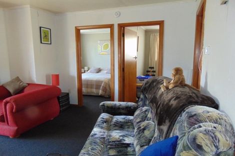 Photo of property in 4/202 Warwick Road, Mayfair, Hastings, 4122