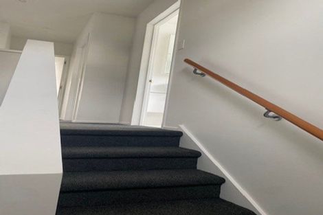 Photo of property in 32 Oakford Close, Riccarton, Christchurch, 8011